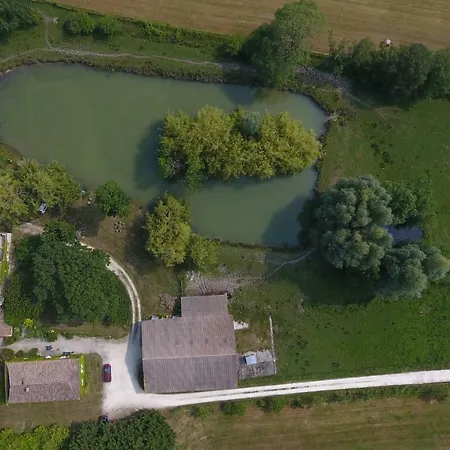 Feriehus Gites Eynardou En Perigord Naussannes